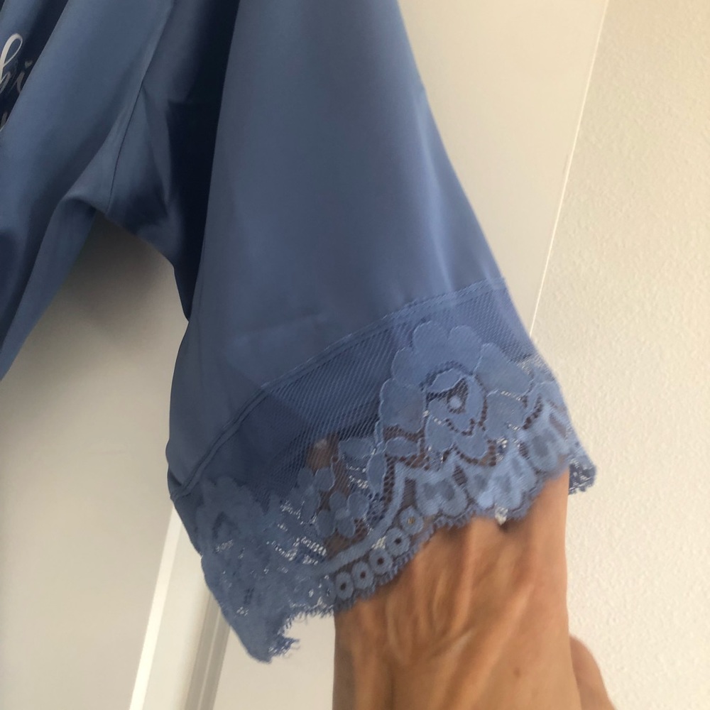 Bridesmaids Robe. - Picture 3 of 7